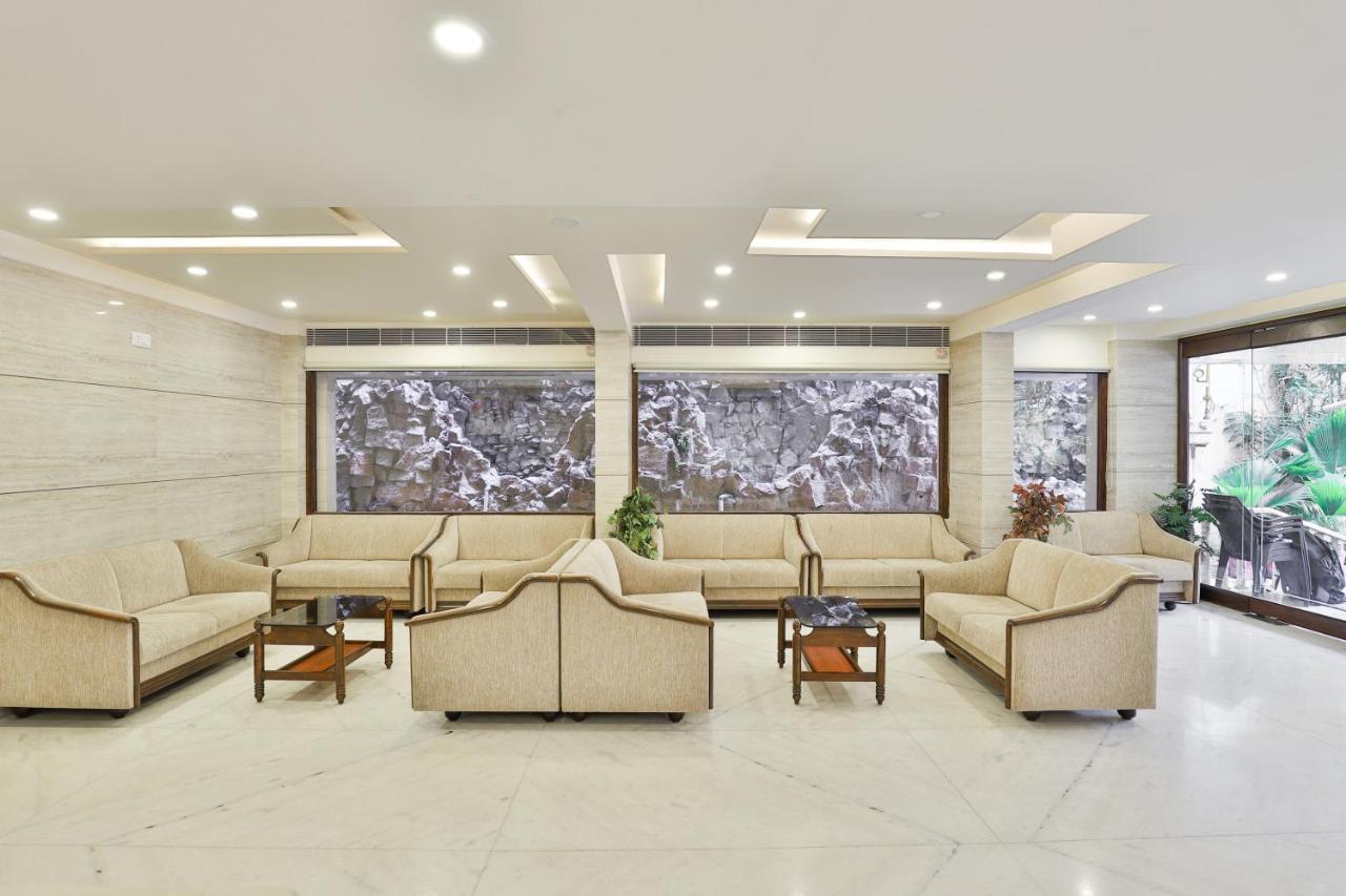 Oyo 2351 Hotel Golden Plaza Ahmedabad Eksteriør bilde