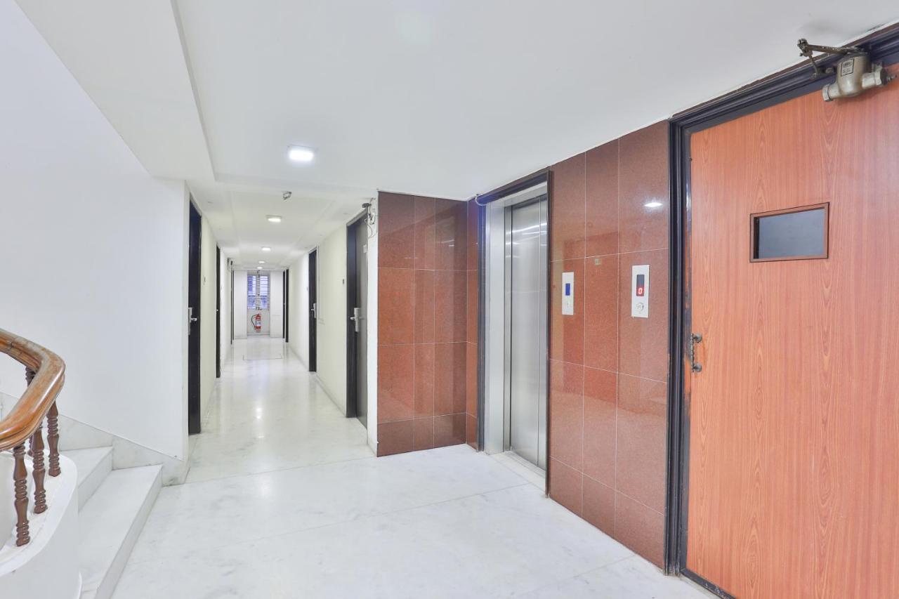 Oyo 2351 Hotel Golden Plaza Ahmedabad Eksteriør bilde