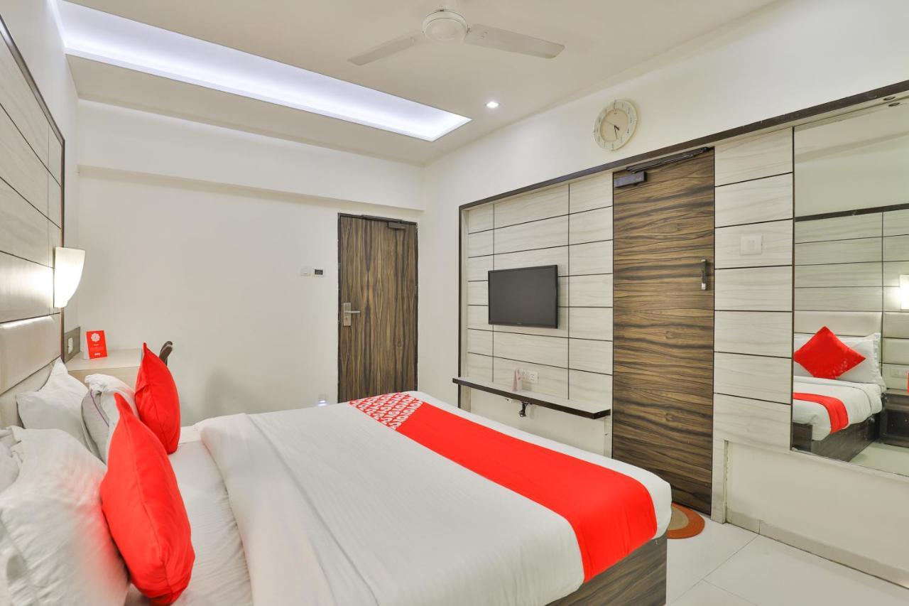 Oyo 2351 Hotel Golden Plaza Ahmedabad Eksteriør bilde