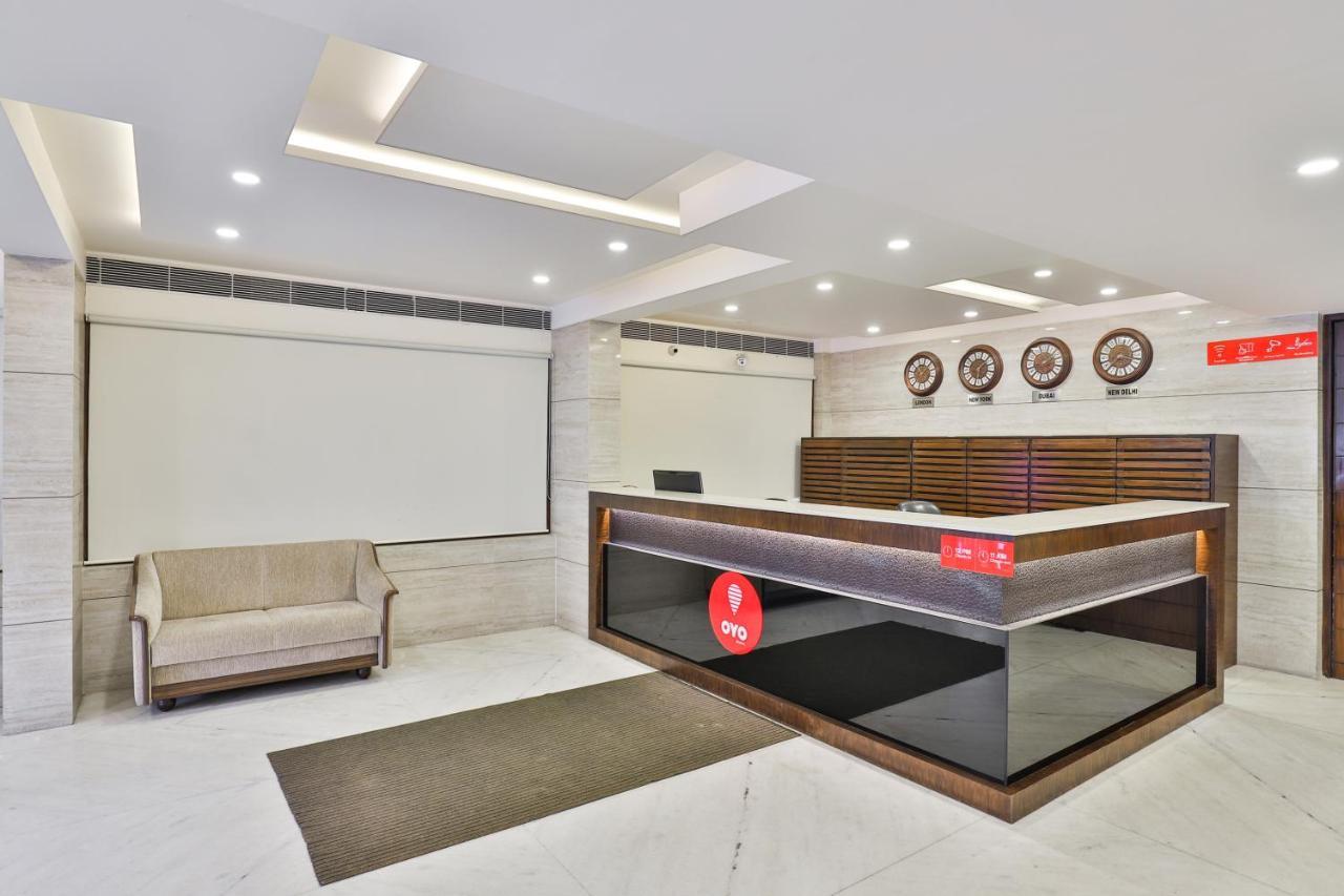 Oyo 2351 Hotel Golden Plaza Ahmedabad Eksteriør bilde