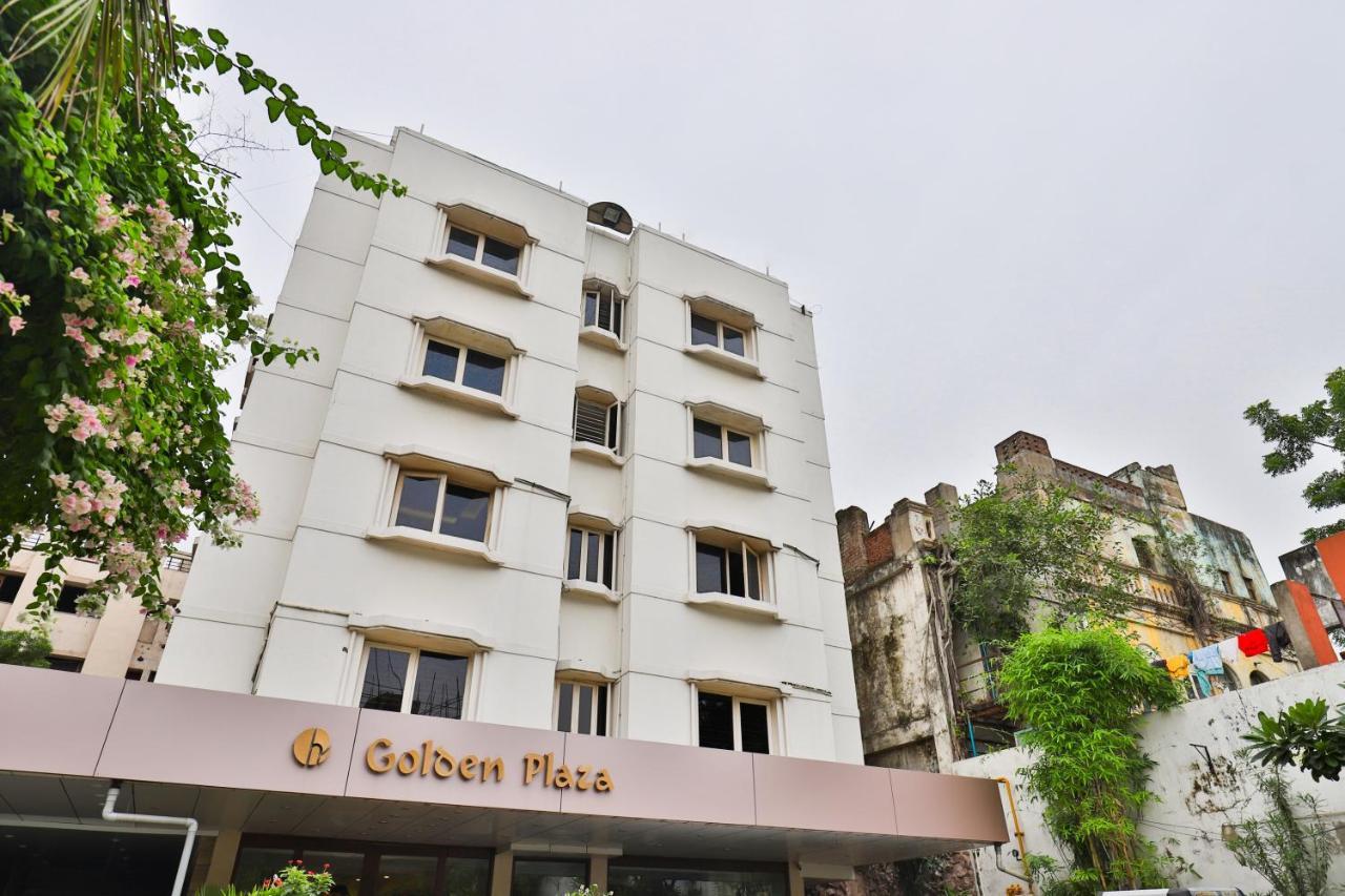 Oyo 2351 Hotel Golden Plaza Ahmedabad Eksteriør bilde
