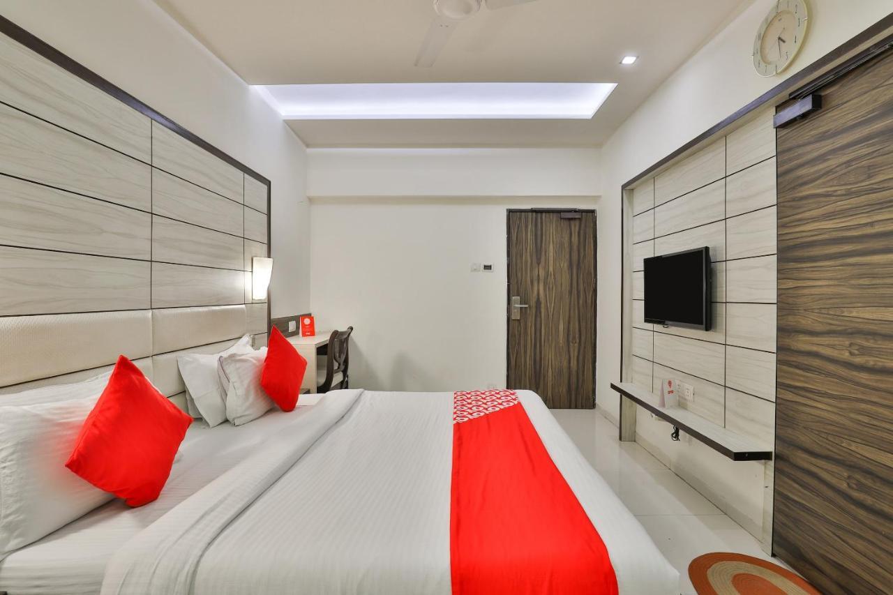Oyo 2351 Hotel Golden Plaza Ahmedabad Eksteriør bilde